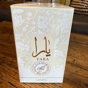 Lattafa Yara Moi Eau de Parfum sealed in box 109 ML